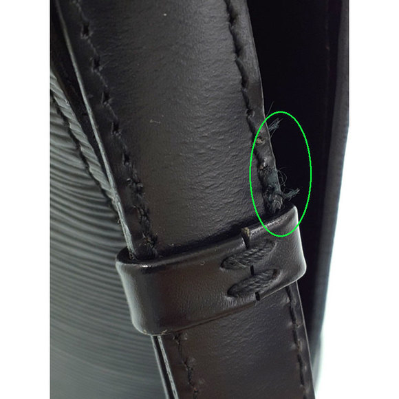 Louis Vuitton Epi Cluny Shoulder Bag - Picture 8 of 8